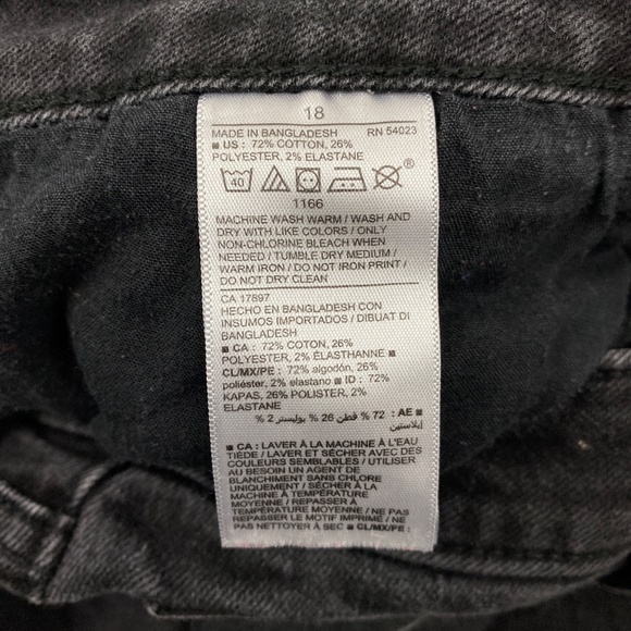 Old Navy Pop Icon Skinny Distressed Women's size 18 Black Denim Jeans - Picture 4 of 4